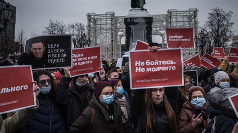  De Russische Mars - Een Poëtische Protestmars van een Generatie die Weigert te Verbijten